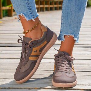 Low Top Casual, Everyday Sneakers w/ Patch Design - Brown
